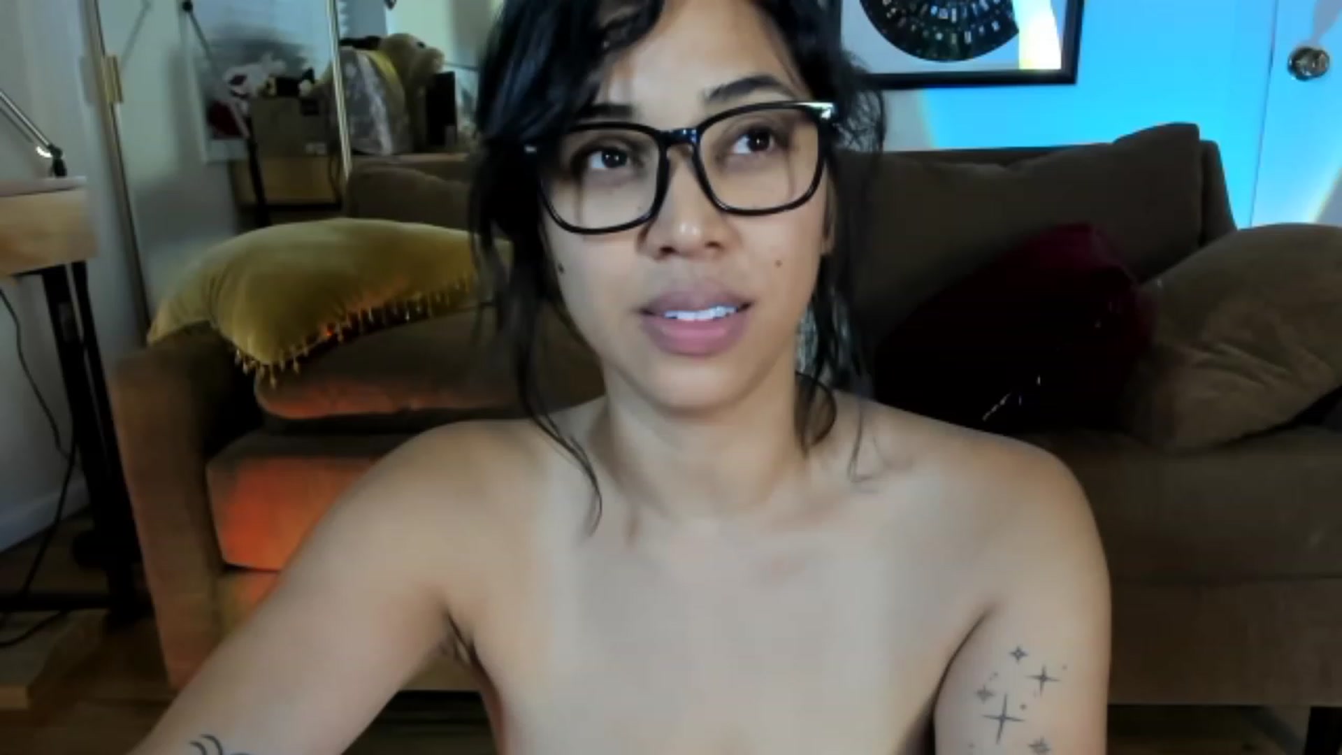 Gallery image thumbnail from KissingHigh's myfreecams stream on, 05/14/2023, 06:30 image 14 of 20