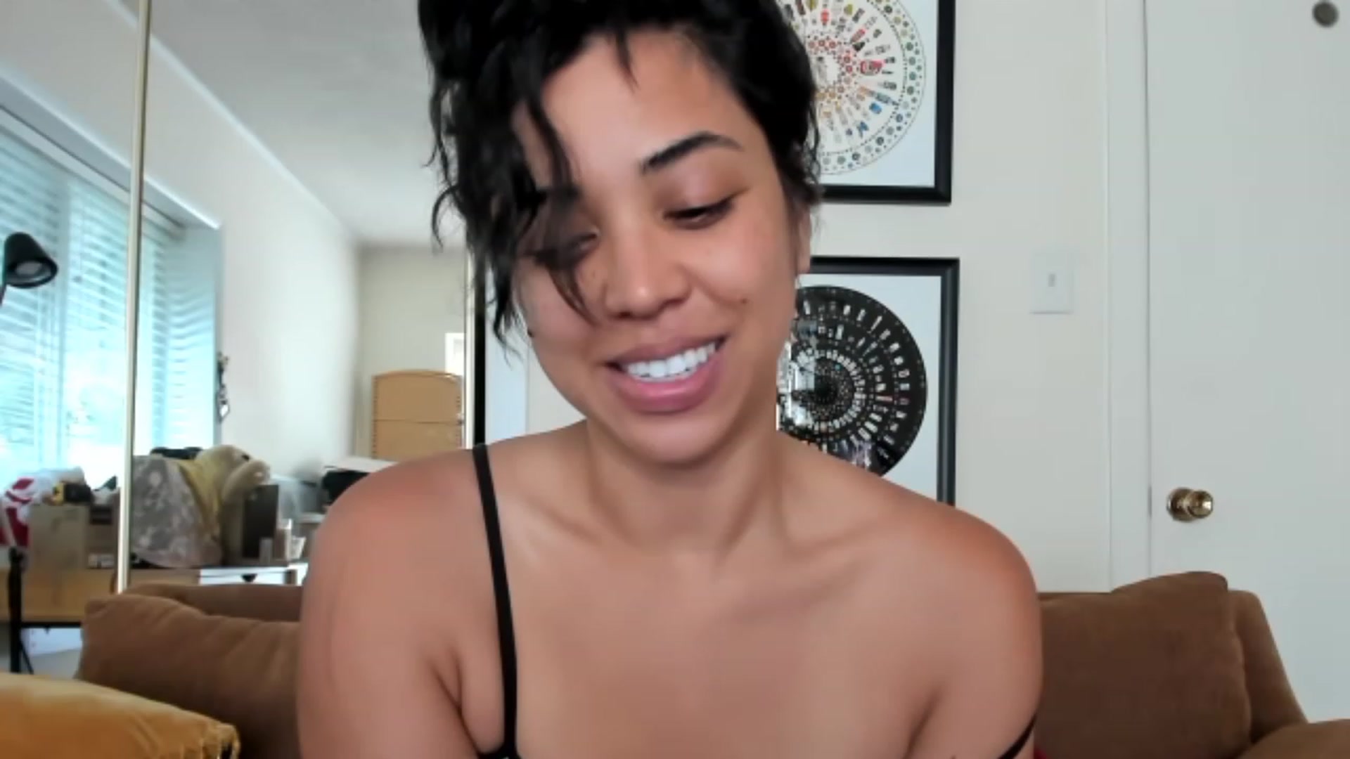 Gallery image thumbnail from KissingHigh's myfreecams stream on, 05/14/2023, 19:19 image 1 of 20