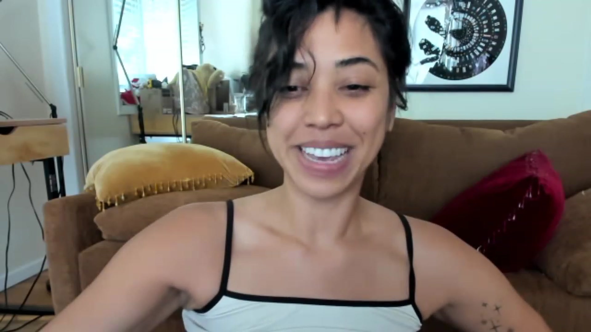 Gallery image thumbnail from KissingHigh's myfreecams stream on, 05/14/2023, 19:19 image 10 of 20