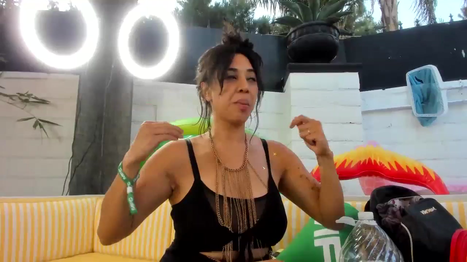 Gallery image thumbnail from KissingHigh's myfreecams stream on, 05/24/2023, 02:41 image 1 of 20