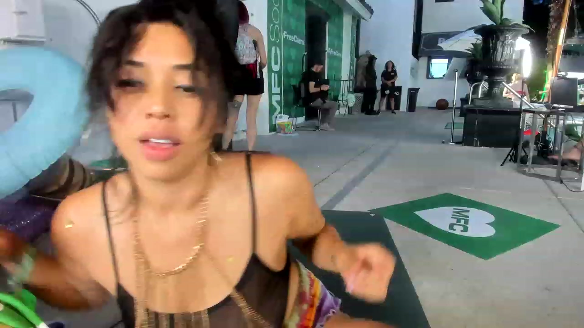 Gallery image thumbnail from KissingHigh's myfreecams stream on, 05/24/2023, 03:04 image 17 of 20