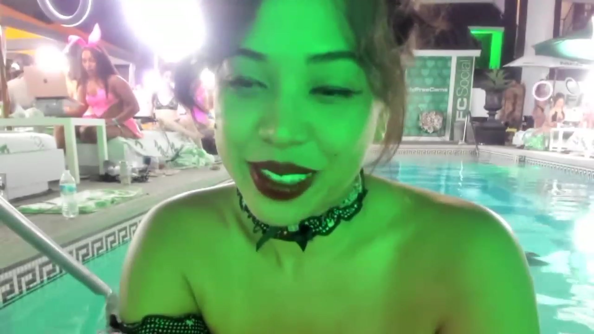 Gallery image thumbnail from KissingHigh's myfreecams stream on, 05/25/2023, 08:00 image 12 of 20