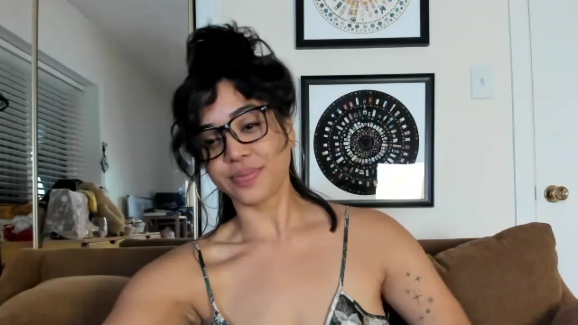 Gallery image thumbnail from KissingHigh's myfreecams stream on, 06/09/2023, 05:45 image 9 of 20