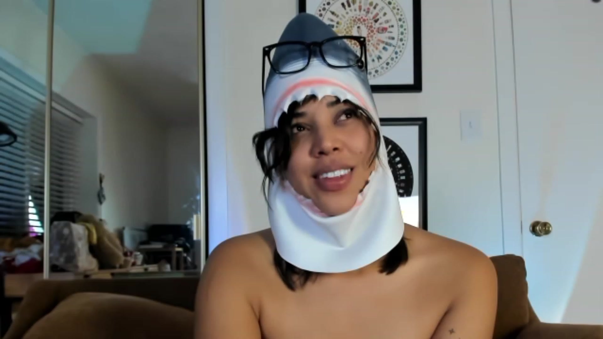 Gallery image thumbnail from KissingHigh's myfreecams stream on, 06/09/2023, 07:25 image 1 of 20