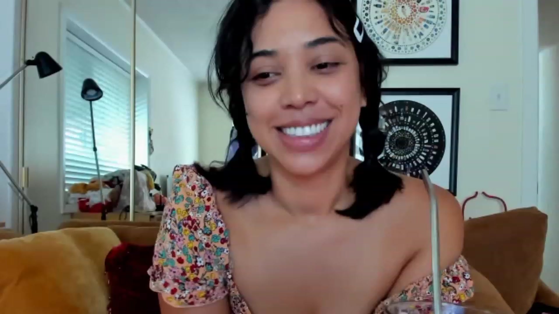 Gallery image thumbnail from KissingHigh's myfreecams stream on, 06/18/2023, 18:56 image 2 of 20