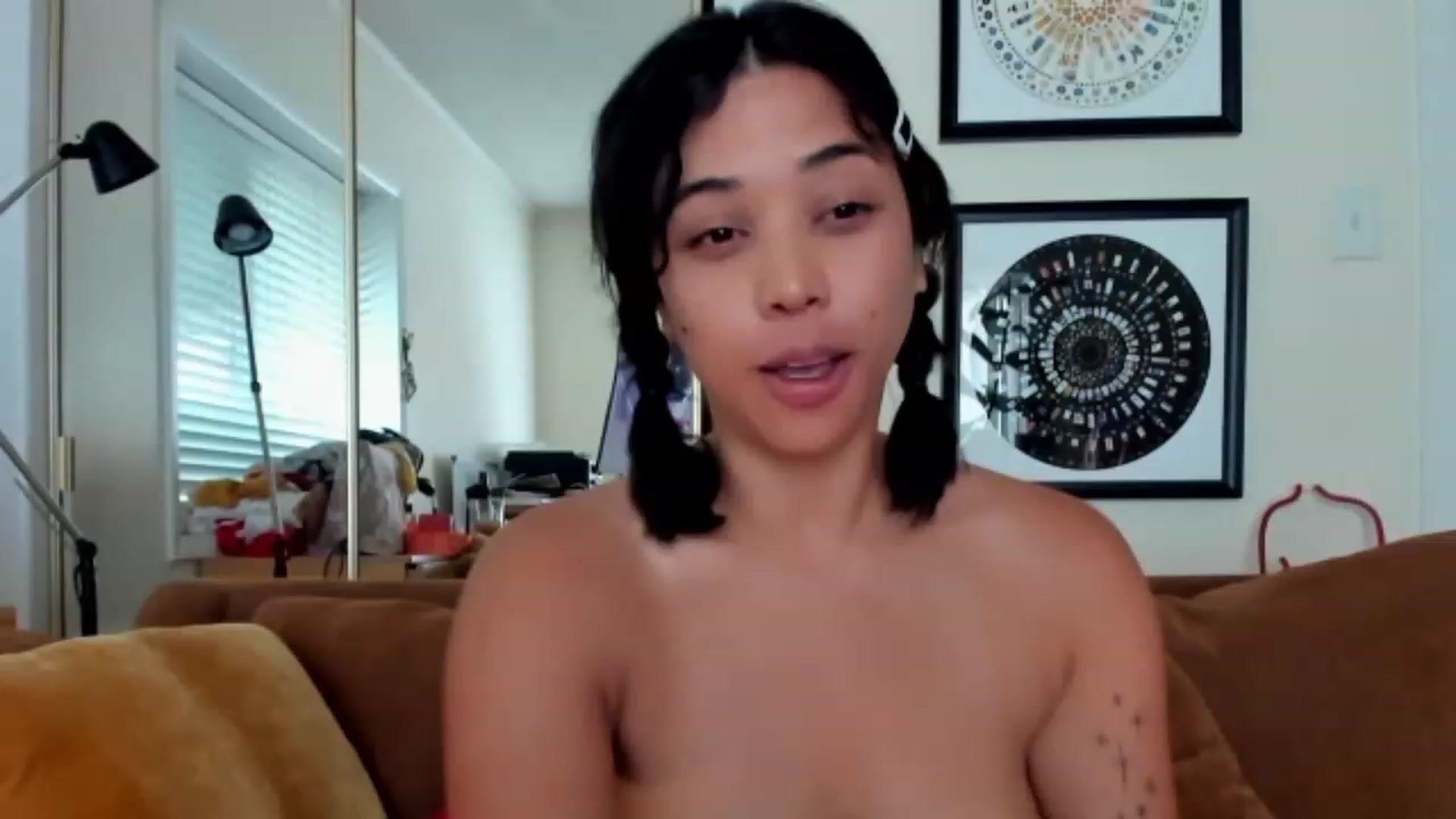 Gallery image thumbnail from KissingHigh's myfreecams stream on, 06/18/2023, 18:56 image 8 of 20