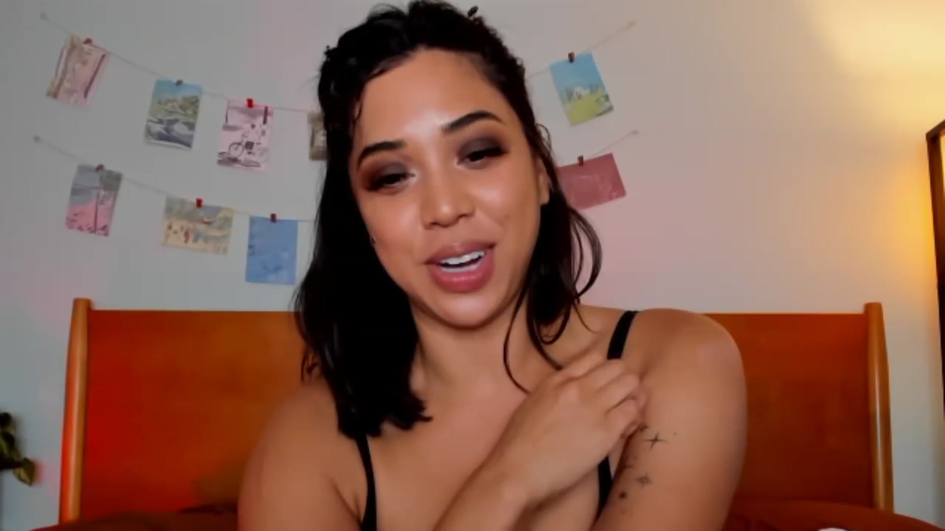 Gallery image thumbnail from KissingHigh's myfreecams stream on, 06/25/2023, 05:35 image 10 of 20