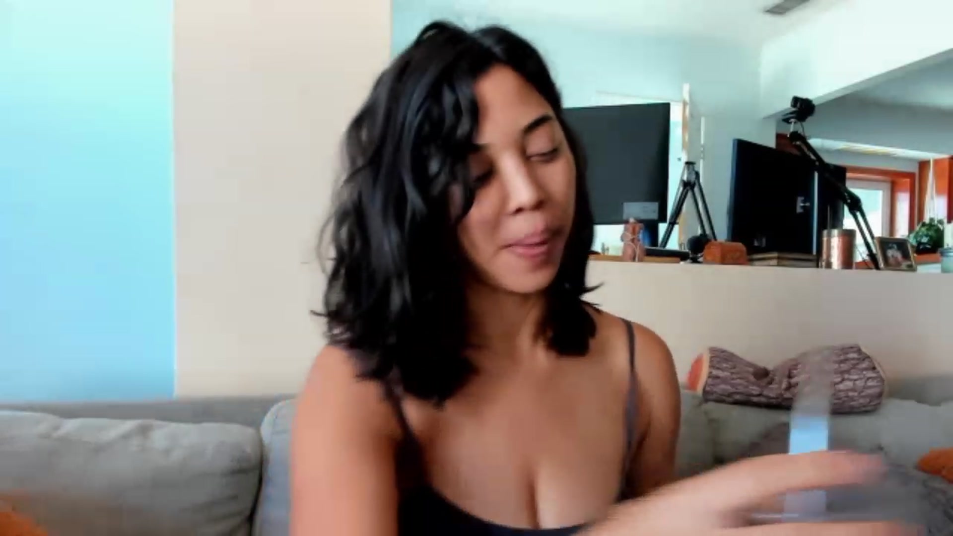 Gallery image thumbnail from KissingHigh's myfreecams stream on, 07/02/2023, 18:00 image 11 of 20
