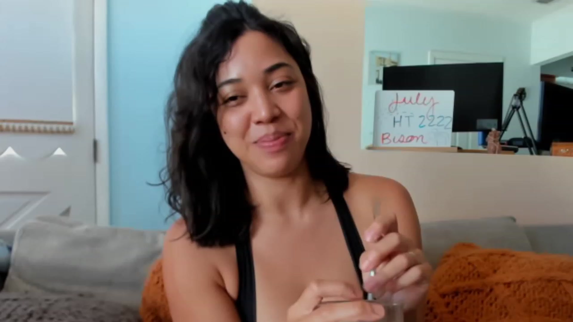 Gallery image thumbnail from KissingHigh's myfreecams stream on, 07/09/2023, 17:17 image 10 of 20