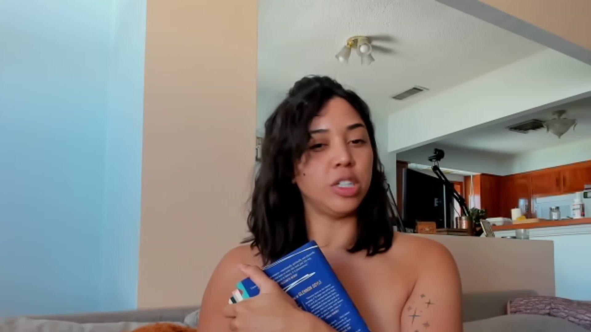 Gallery image thumbnail from KissingHigh's myfreecams stream on, 07/09/2023, 18:02 image 2 of 20