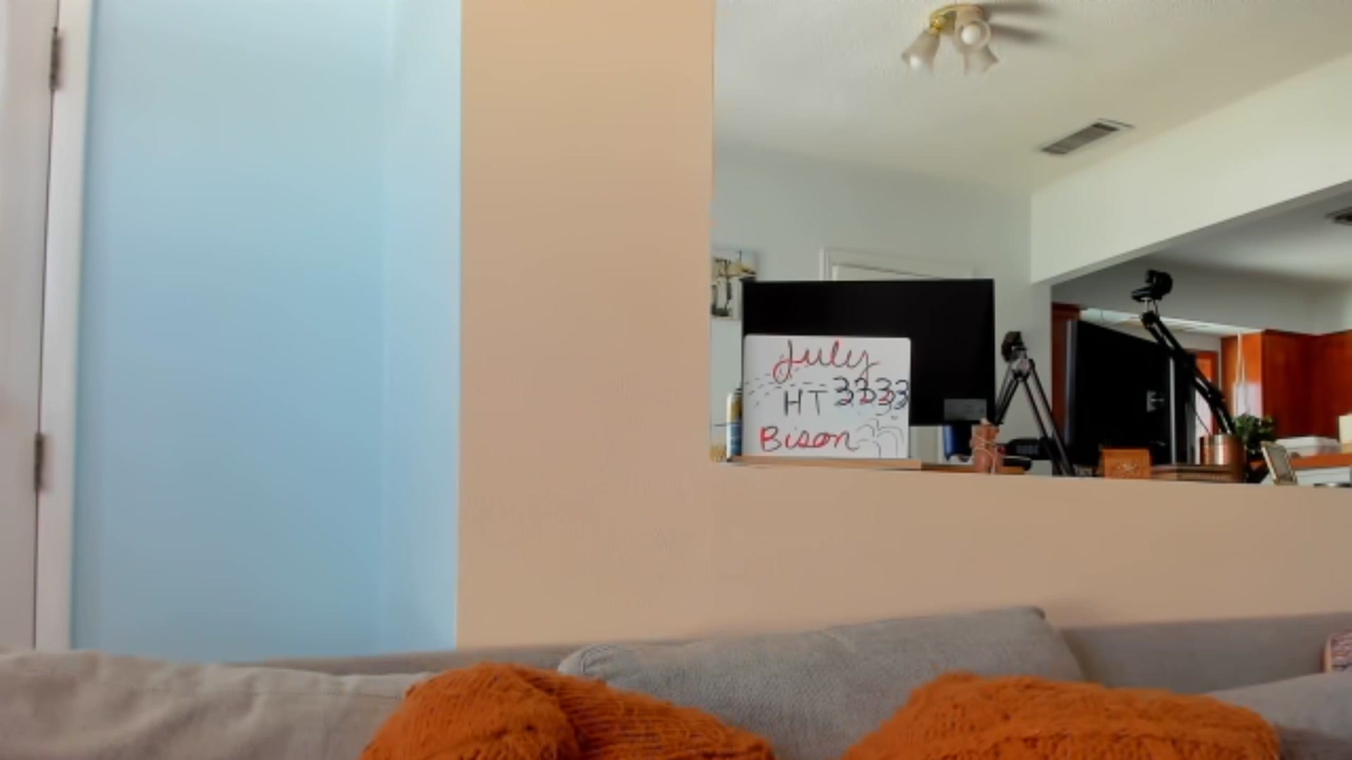 Gallery image thumbnail from KissingHigh's myfreecams stream on, 07/09/2023, 18:02 image 6 of 20