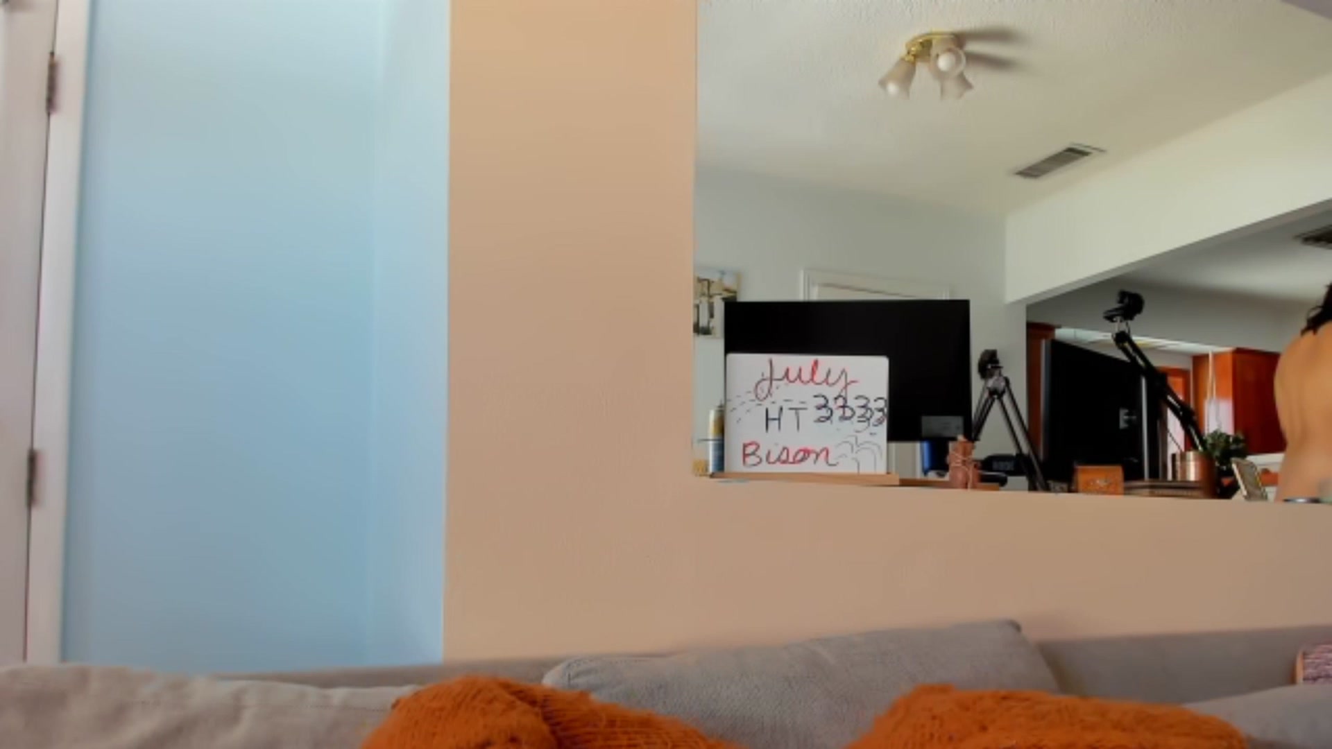 Gallery image thumbnail from KissingHigh's myfreecams stream on, 07/09/2023, 18:02 image 3 of 20