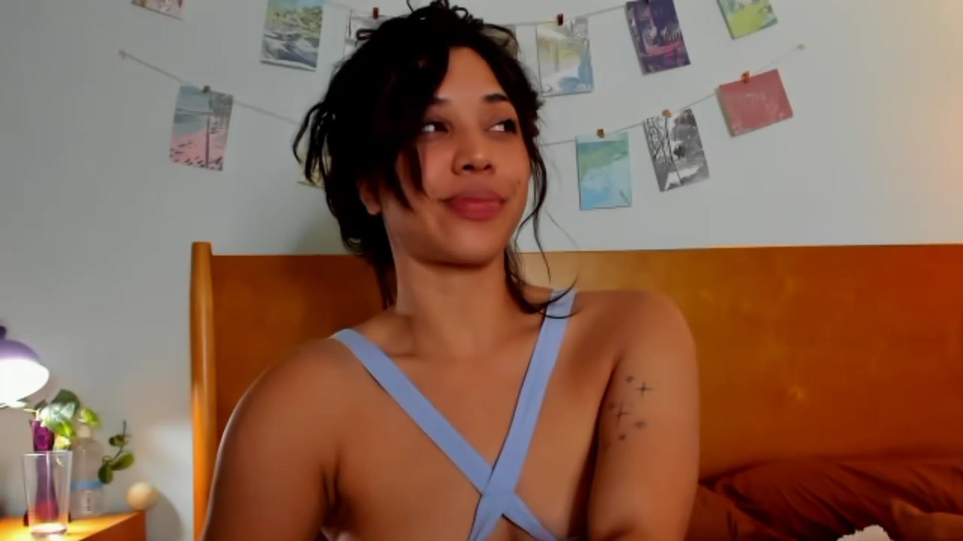 Gallery image thumbnail from KissingHigh's myfreecams stream on, 07/14/2023, 05:45 image 13 of 20
