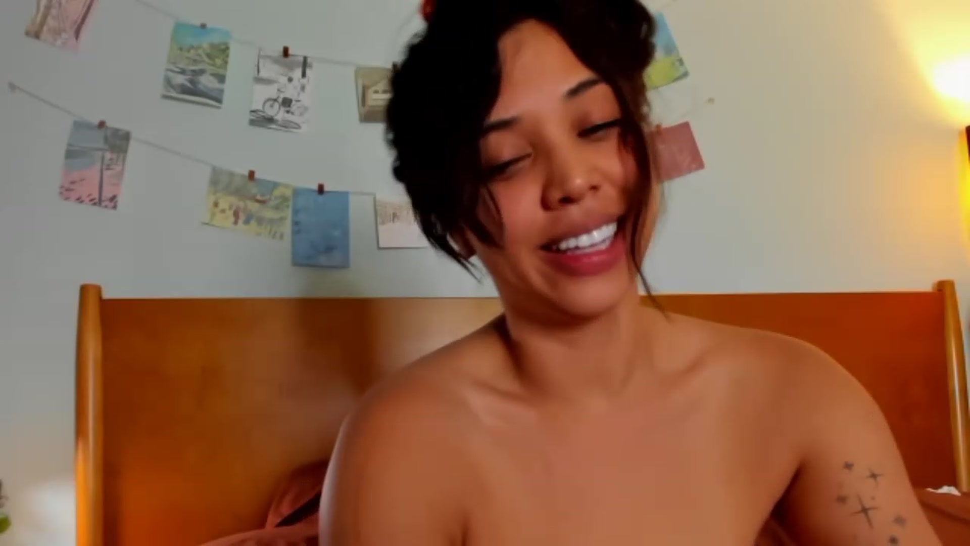 Gallery image thumbnail from KissingHigh's myfreecams stream on, 07/14/2023, 07:01 image 9 of 20
