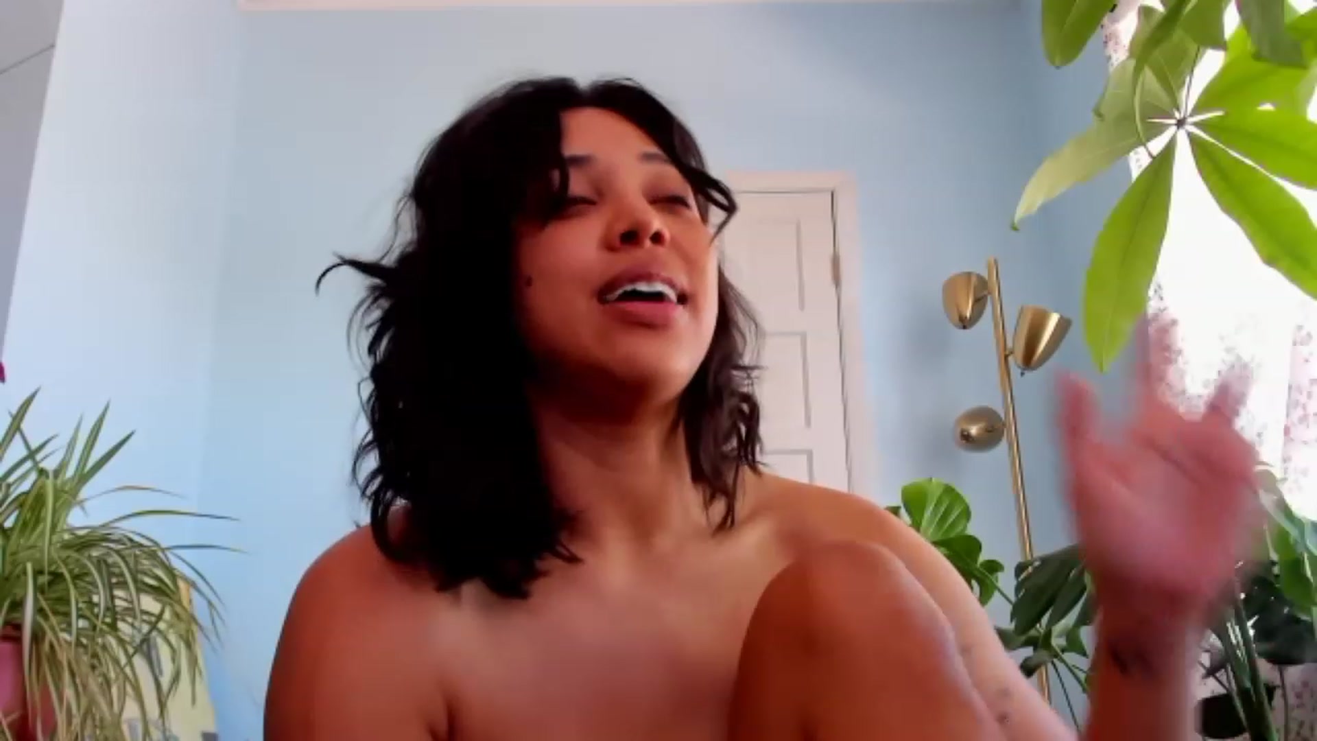 Gallery image thumbnail from KissingHigh's myfreecams stream on, 07/16/2023, 19:23 image 9 of 20