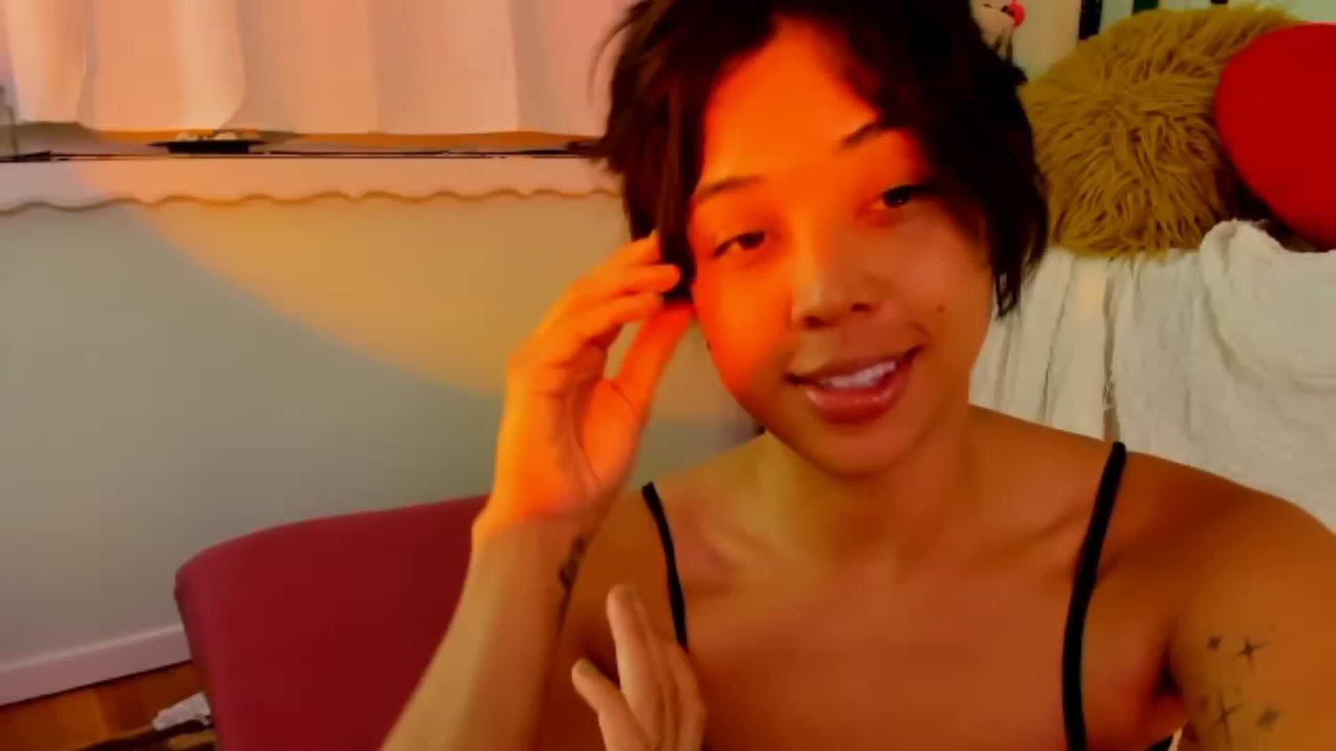 Gallery image thumbnail from KissingHigh's myfreecams stream on, 07/23/2023, 04:20 image 2 of 20