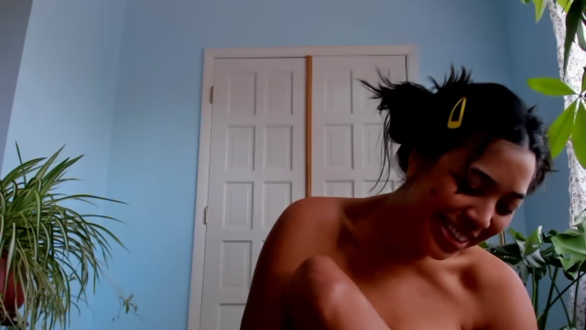 Gallery image thumbnail from KissingHigh's myfreecams stream on, 07/23/2023, 19:03 image 7 of 20
