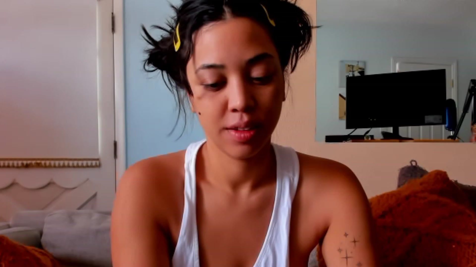 Gallery image thumbnail from KissingHigh's myfreecams stream on, 07/23/2023, 19:03 image 1 of 20