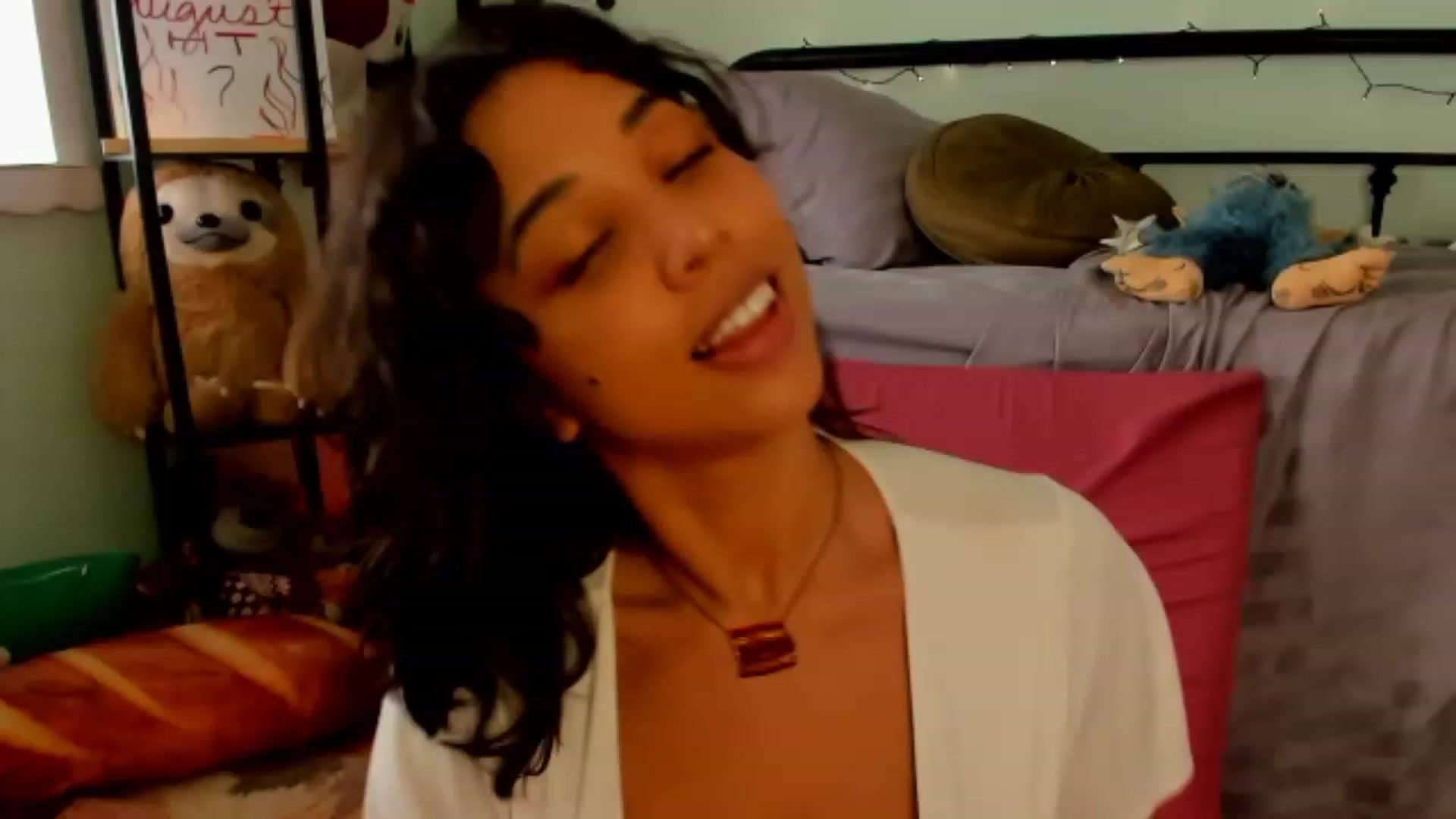 Gallery image thumbnail from KissingHigh's myfreecams stream on, 08/04/2023, 01:37 image 11 of 20