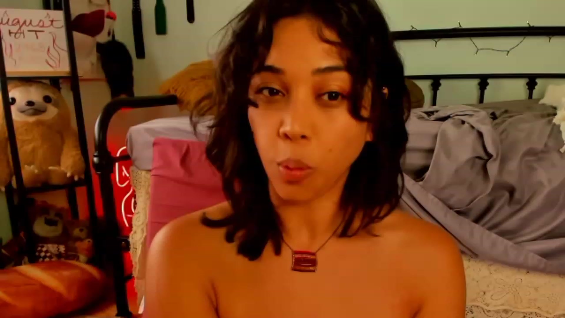 Gallery image thumbnail from KissingHigh's myfreecams stream on, 08/04/2023, 01:54 image 14 of 20
