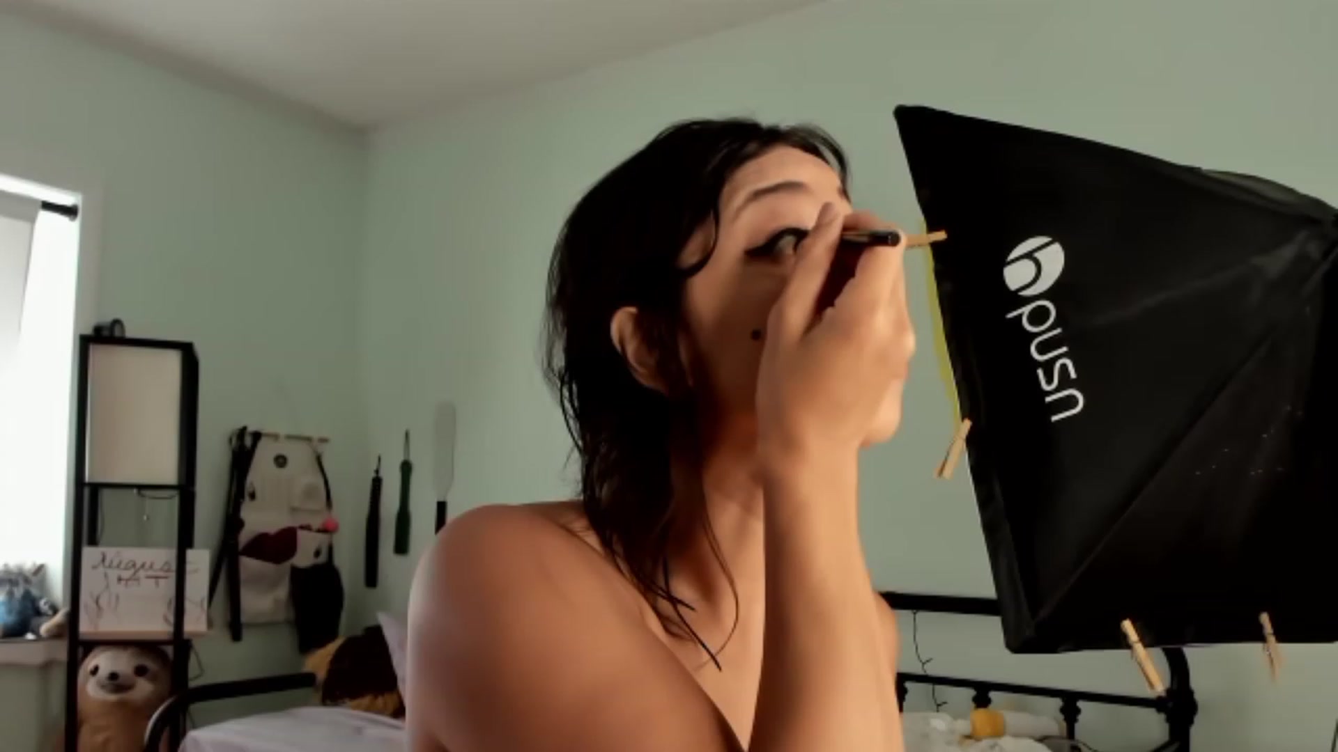 Gallery image thumbnail from KissingHigh's myfreecams stream on, 08/06/2023, 24:01 image 5 of 20