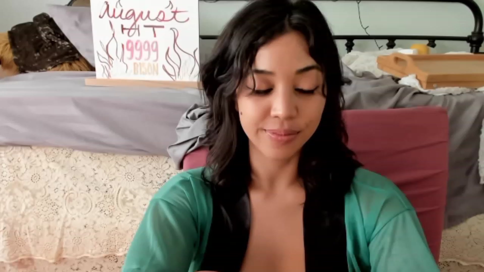 Gallery image thumbnail from KissingHigh's myfreecams stream on, 08/06/2023, 01:11 image 7 of 20