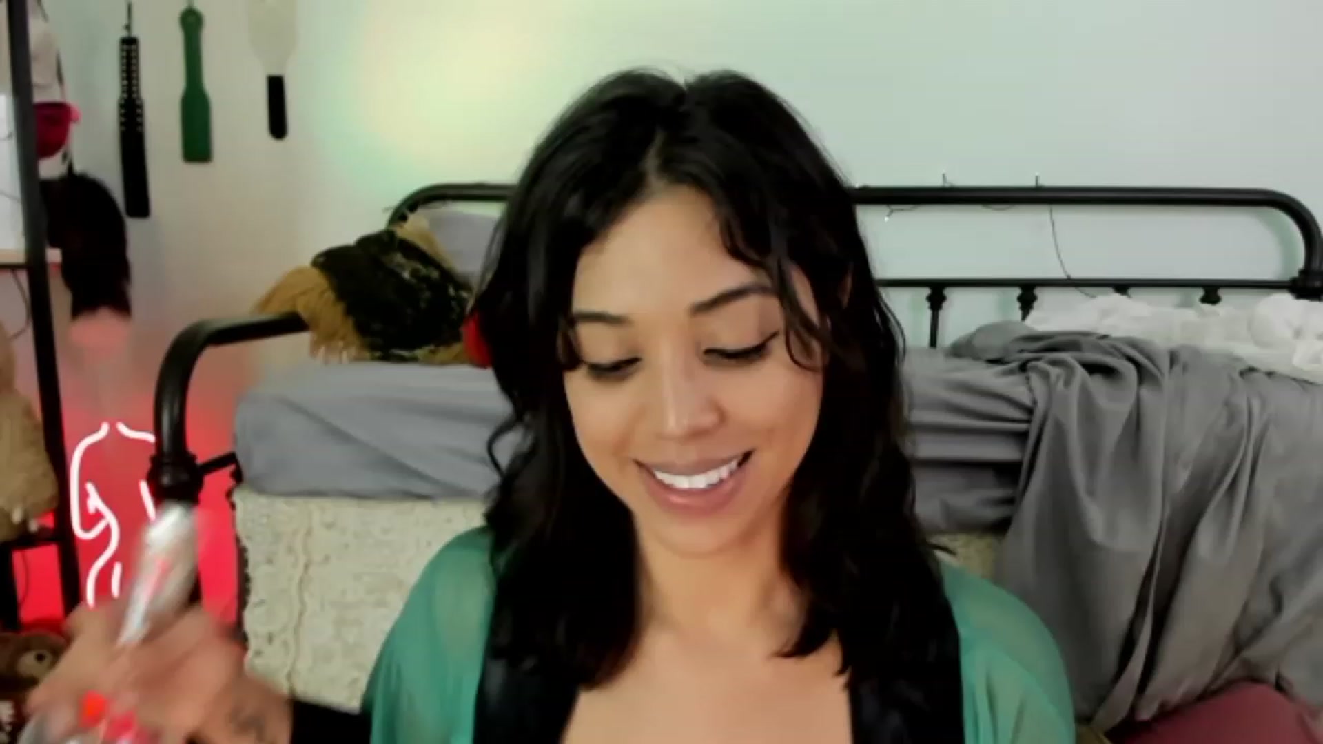 Gallery image thumbnail from KissingHigh's myfreecams stream on, 08/06/2023, 04:14 image 18 of 20