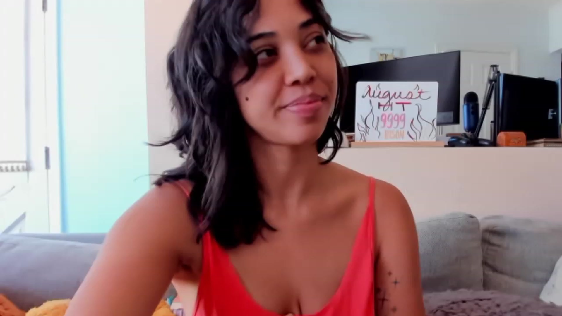 Gallery image thumbnail from KissingHigh's myfreecams stream on, 08/13/2023, 17:41 image 15 of 20