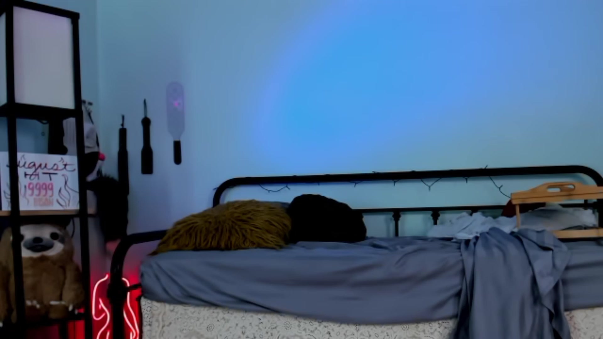 Gallery image thumbnail from KissingHigh's myfreecams stream on, 08/20/2023, 03:18 image 6 of 20