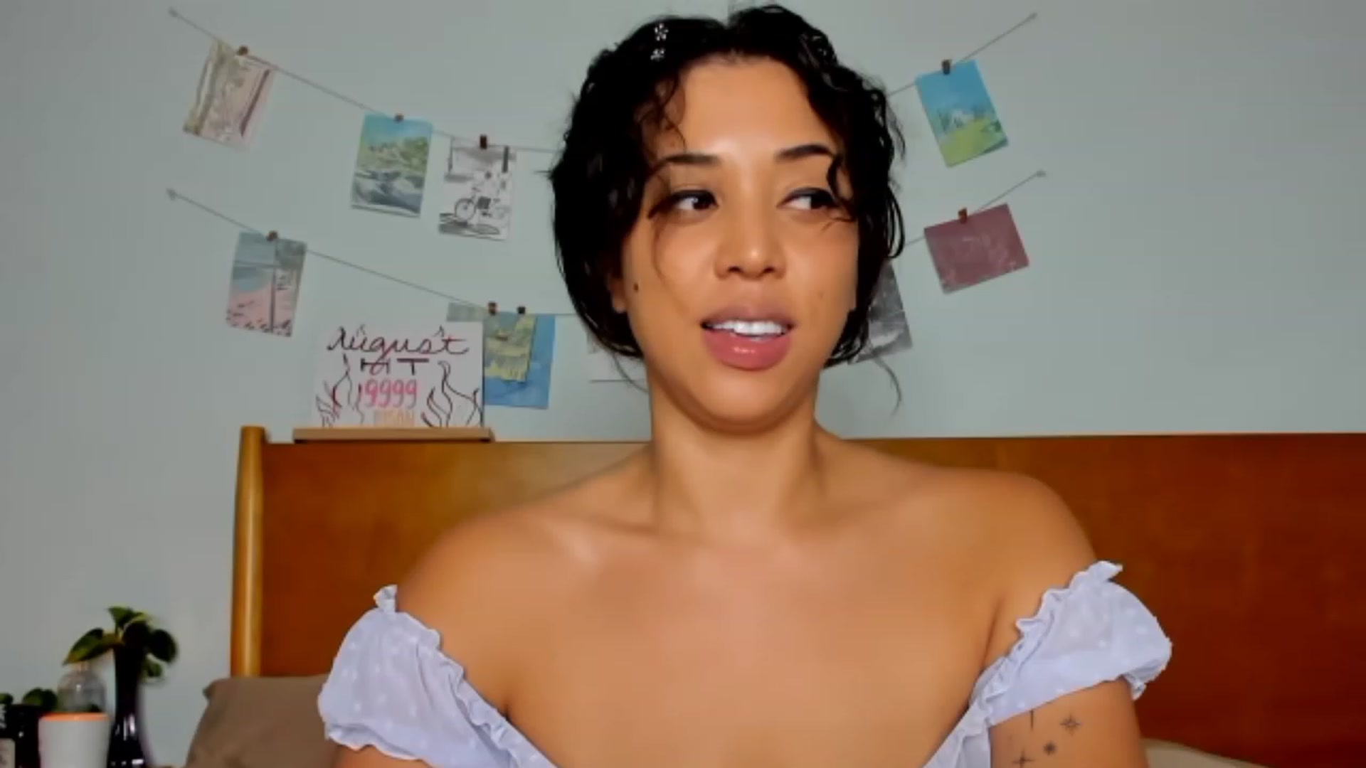 Gallery image thumbnail from KissingHigh's myfreecams stream on, 08/27/2023, 03:46 image 15 of 20