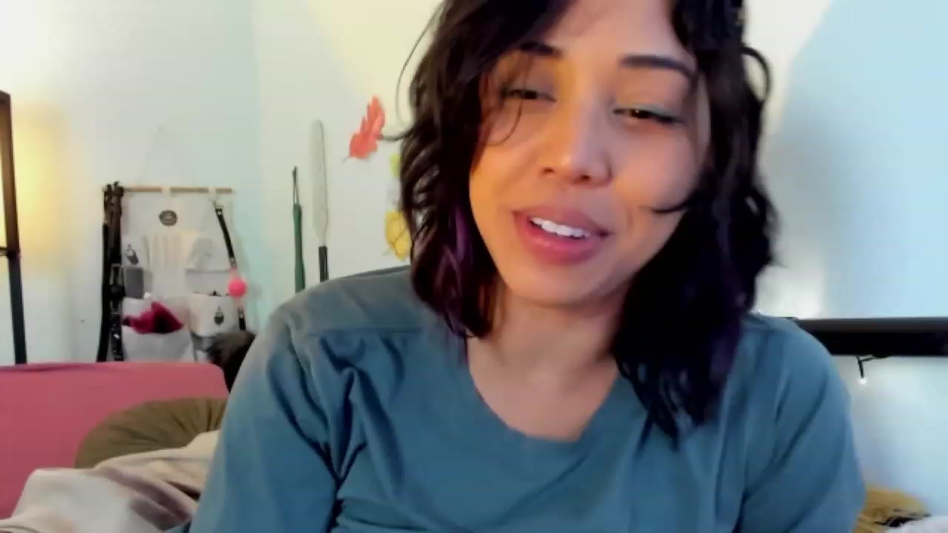 Gallery image thumbnail from KissingHigh's myfreecams stream on, 09/29/2023, 04:35 image 8 of 20