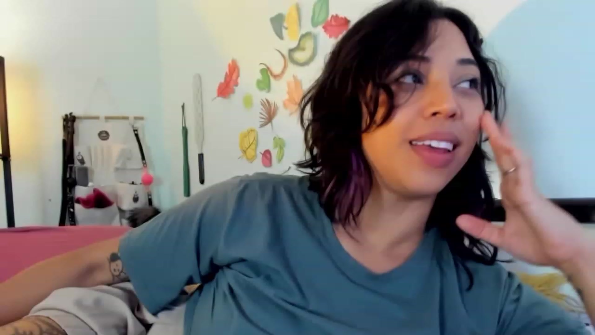 Gallery image thumbnail from KissingHigh's myfreecams stream on, 09/29/2023, 04:35 image 2 of 20
