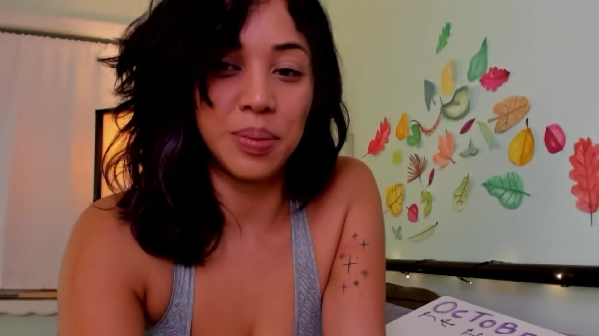 Gallery image thumbnail from KissingHigh's myfreecams stream on, 10/03/2023, 04:06 image 5 of 20