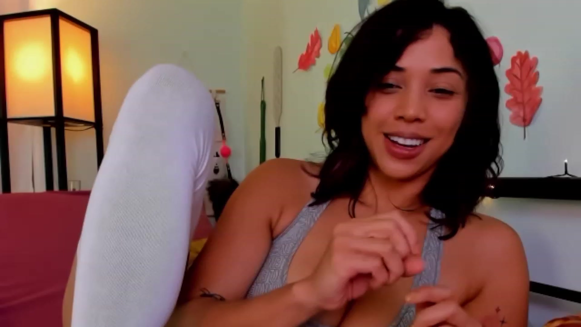Gallery image thumbnail from KissingHigh's myfreecams stream on, 10/03/2023, 04:06 image 13 of 20