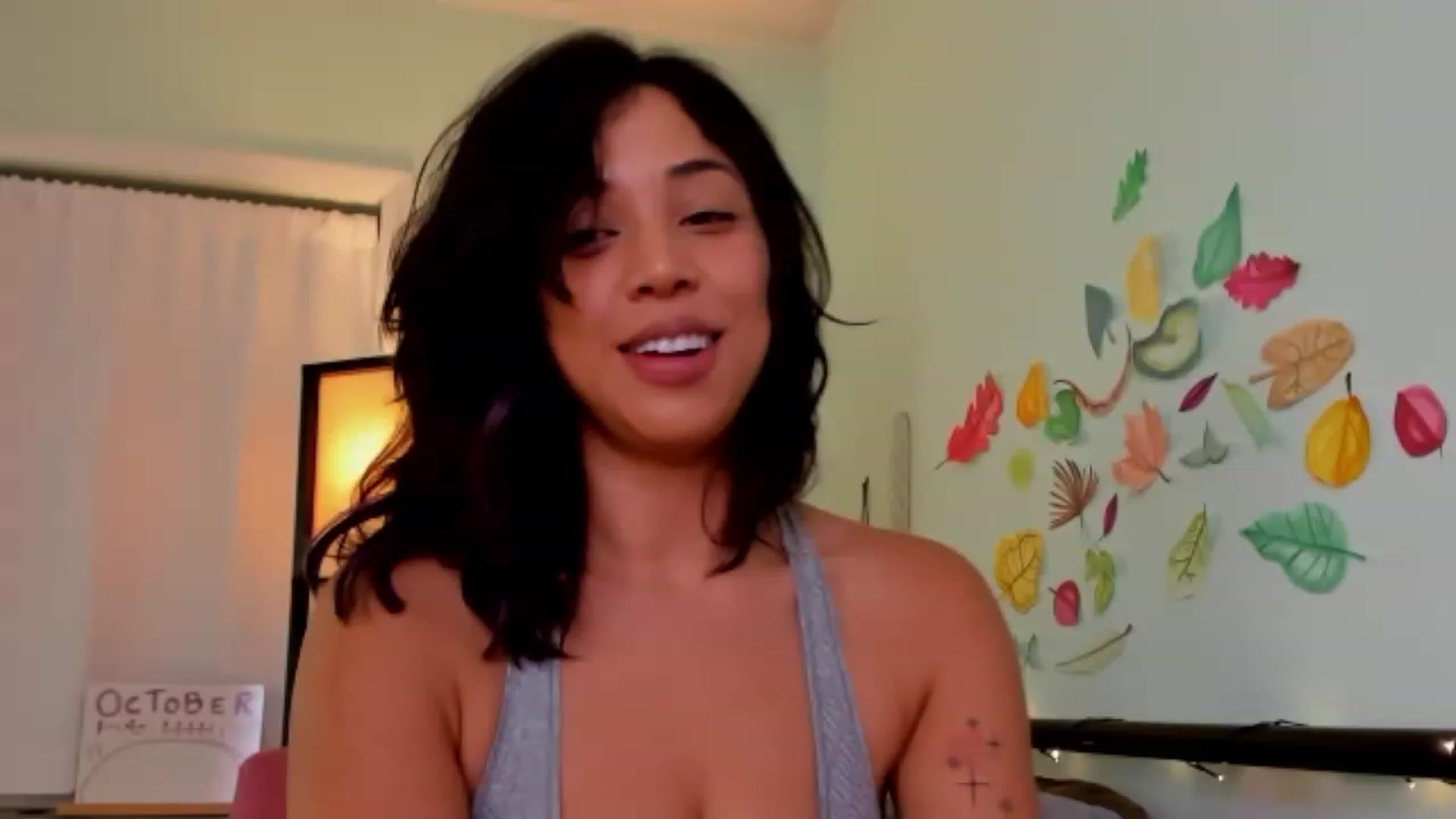 Gallery image thumbnail from KissingHigh's myfreecams stream on, 10/03/2023, 04:06 image 10 of 20