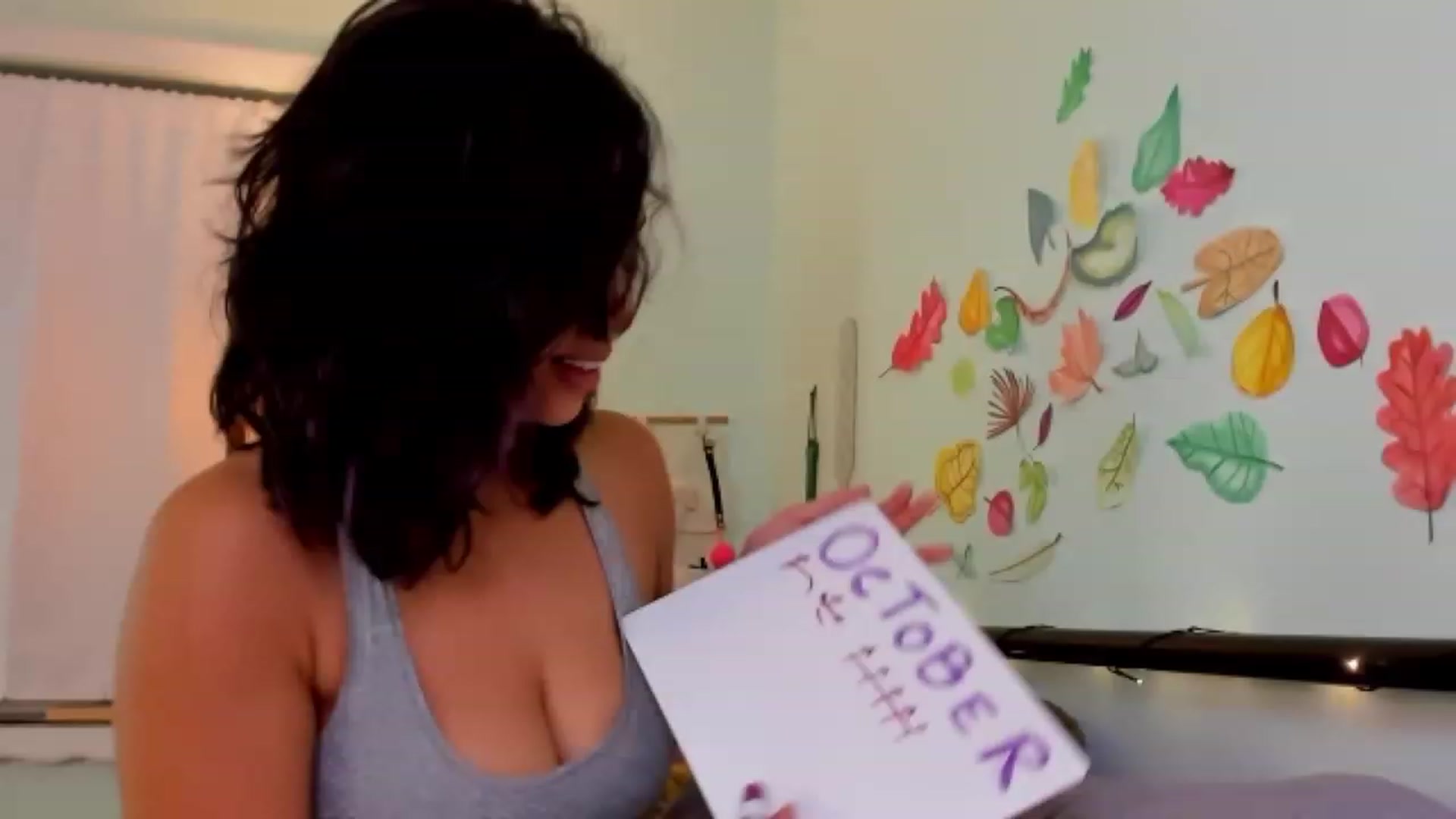 Gallery image thumbnail from KissingHigh's myfreecams stream on, 10/03/2023, 04:06 image 3 of 20