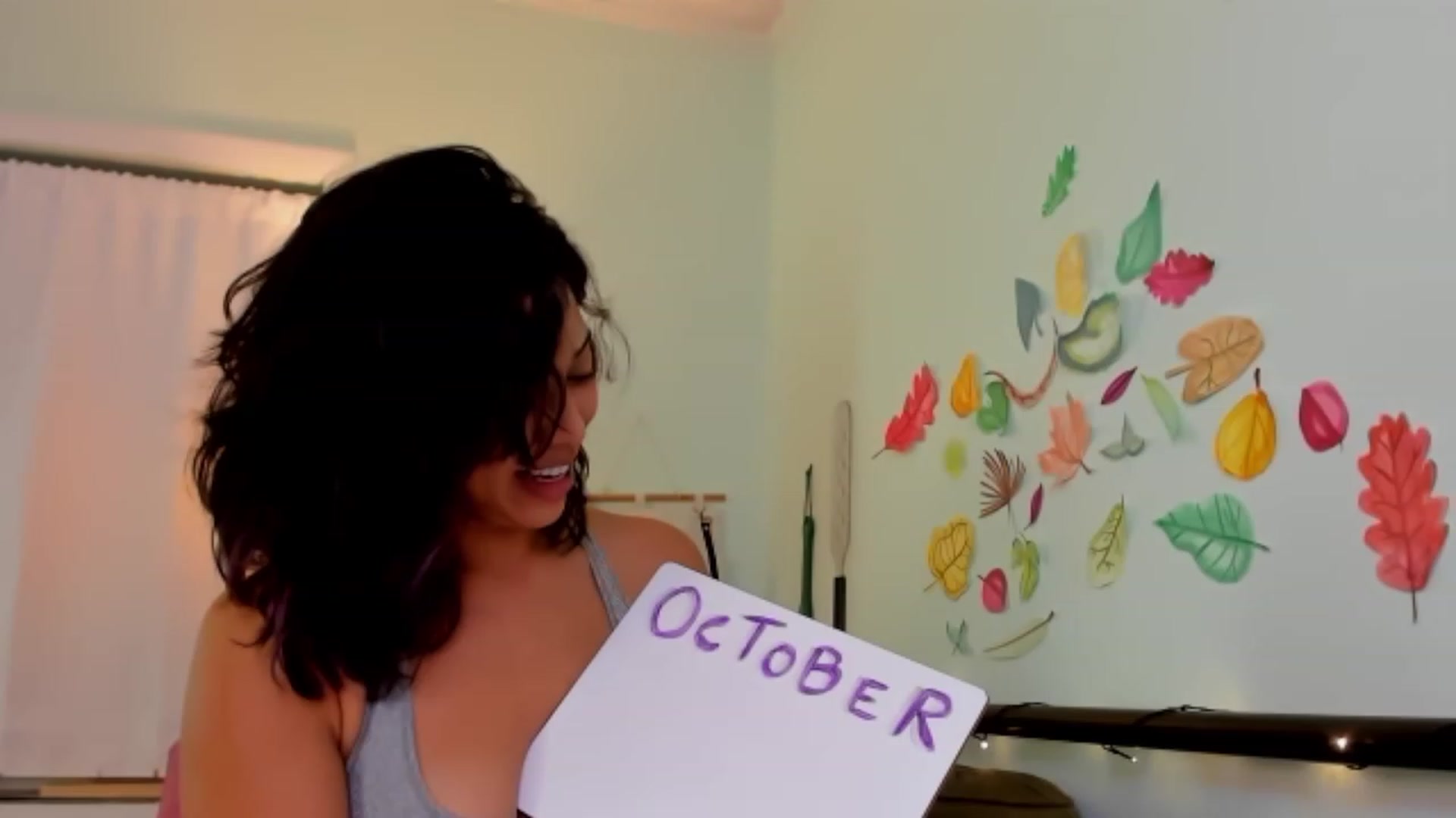 Gallery image thumbnail from KissingHigh's myfreecams stream on, 10/03/2023, 04:06 image 1 of 20