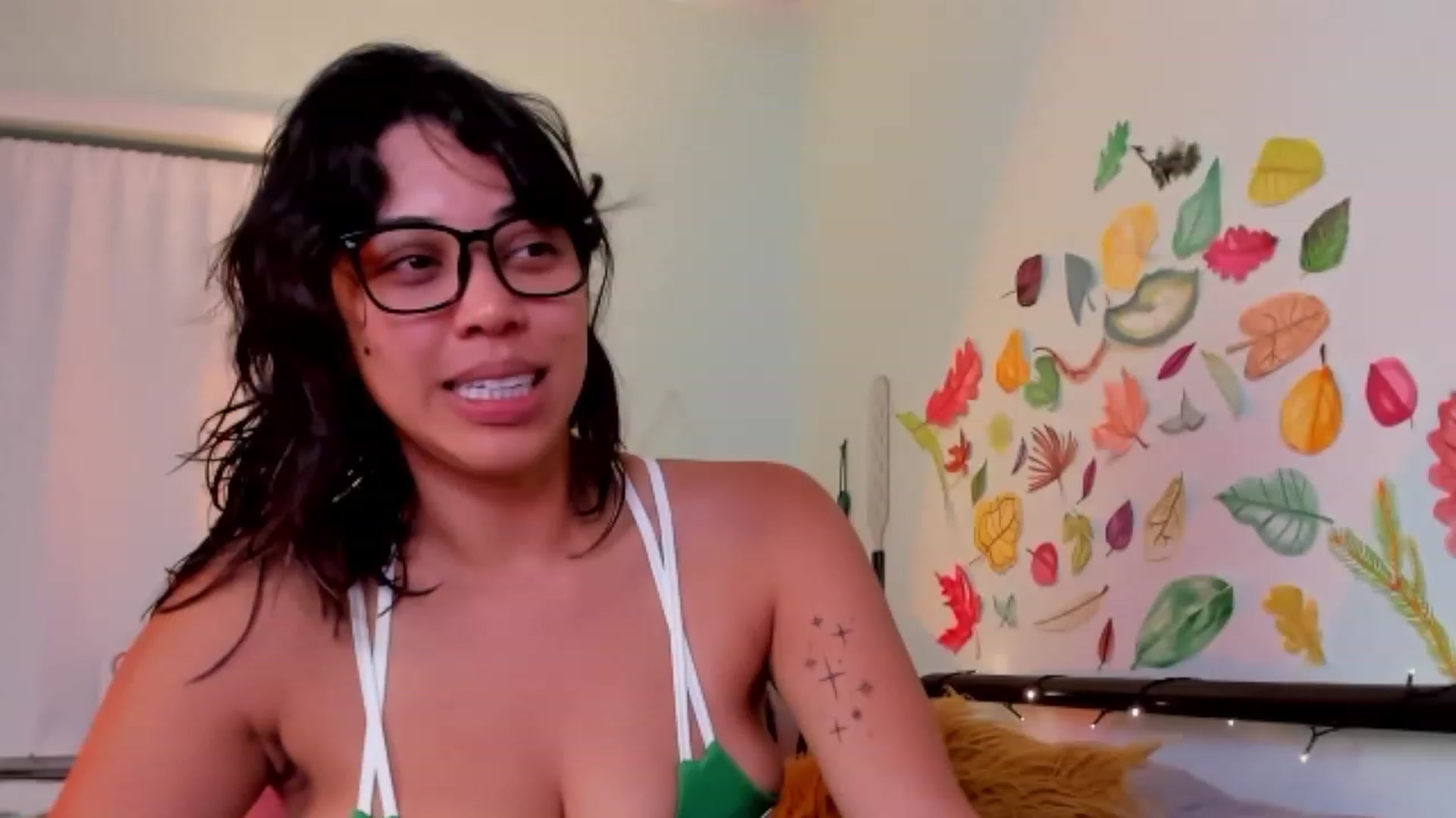Gallery image thumbnail from KissingHigh's myfreecams stream on, 10/17/2023, 04:42 image 9 of 20