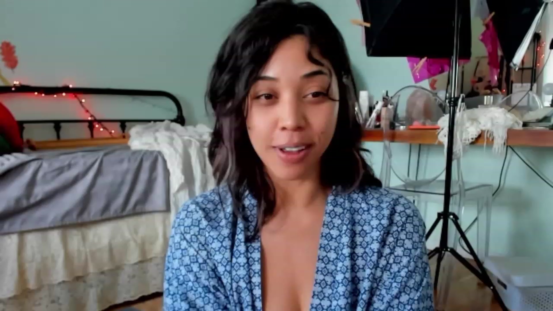 Gallery image thumbnail from KissingHigh's myfreecams stream on, 10/22/2023, 18:01 image 19 of 20