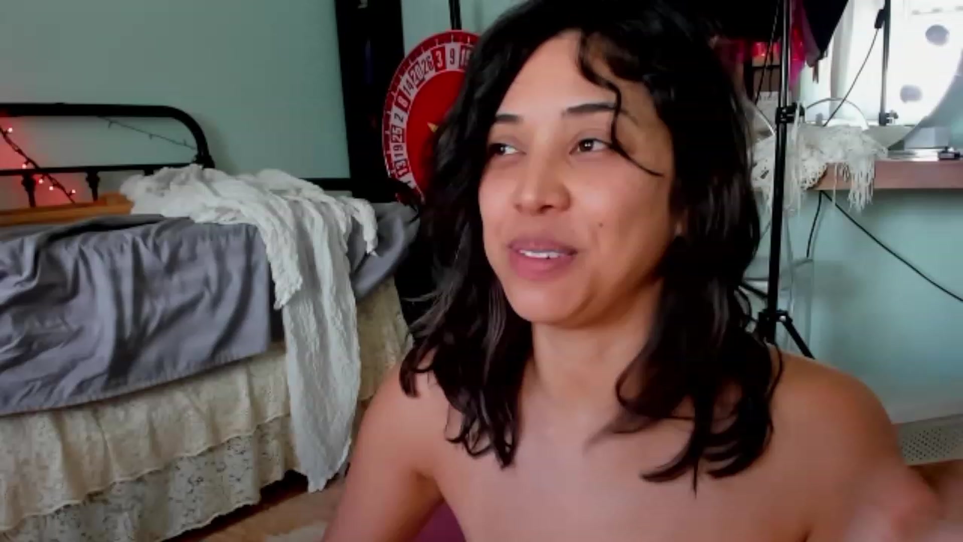 Gallery image thumbnail from KissingHigh's myfreecams stream on, 10/22/2023, 18:36 image 13 of 20