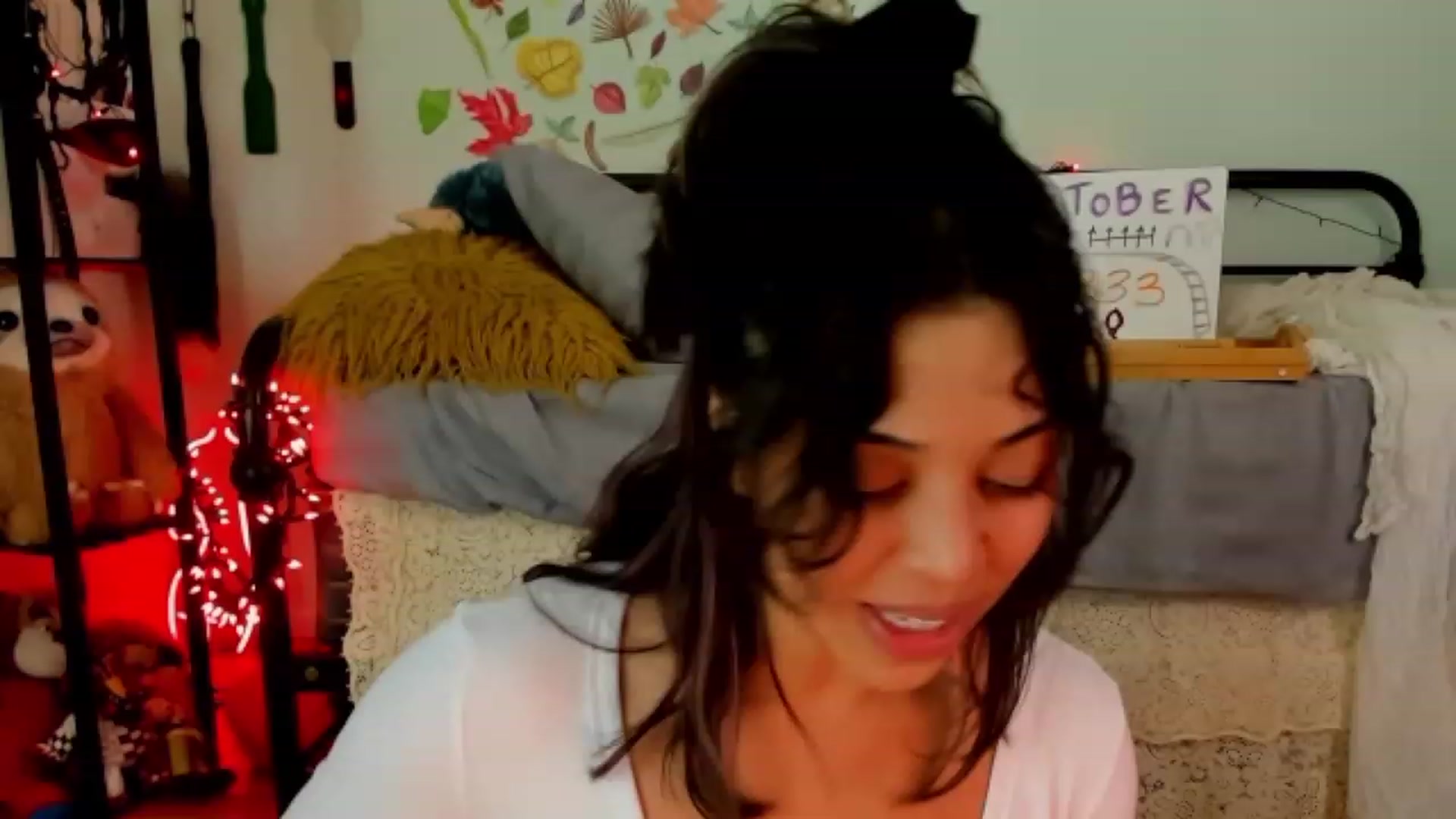 Gallery image thumbnail from KissingHigh's myfreecams stream on, 10/27/2023, 07:15 image 3 of 20