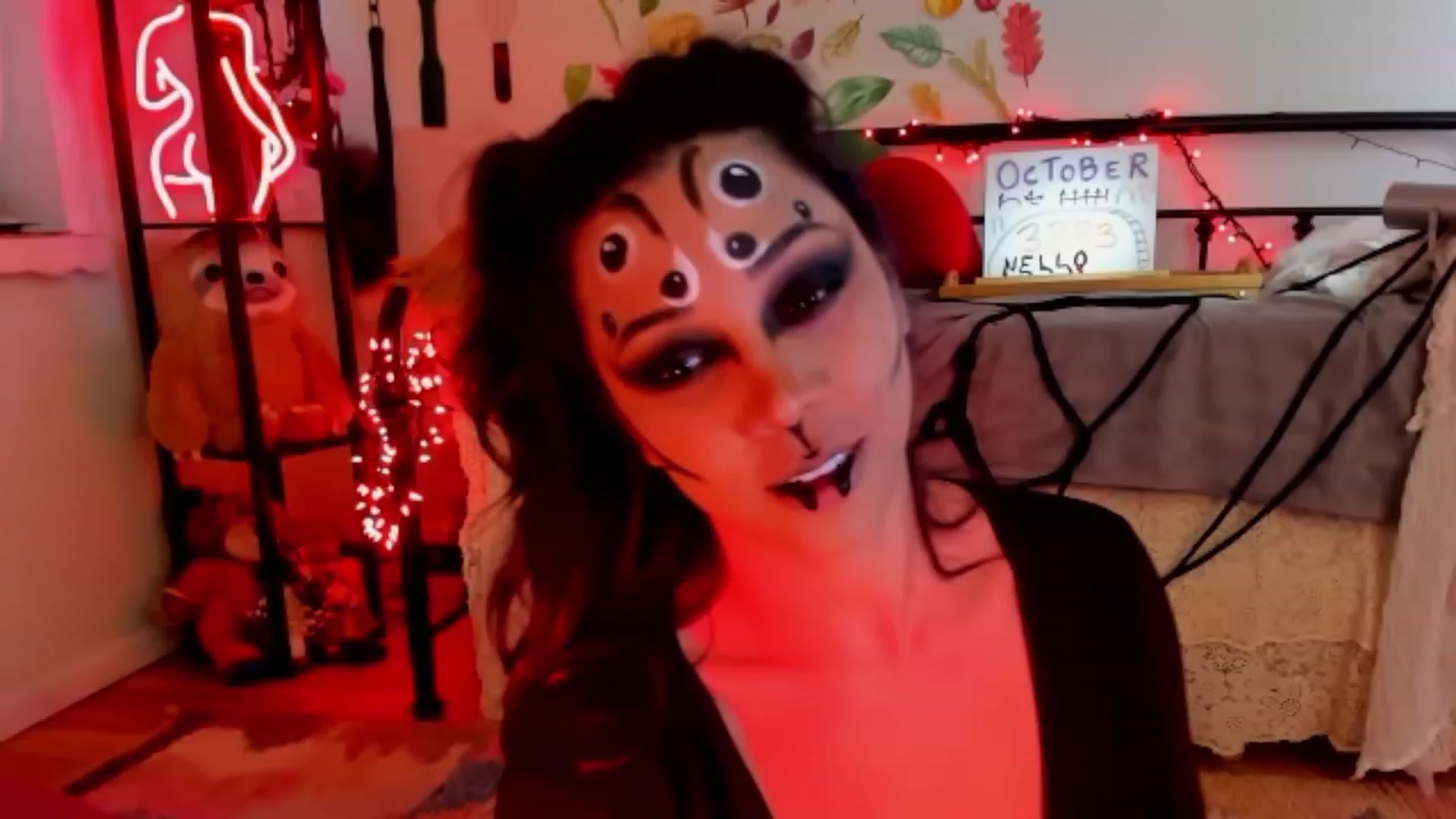 Gallery image thumbnail from KissingHigh's myfreecams stream on, 10/29/2023, 03:45 image 8 of 20