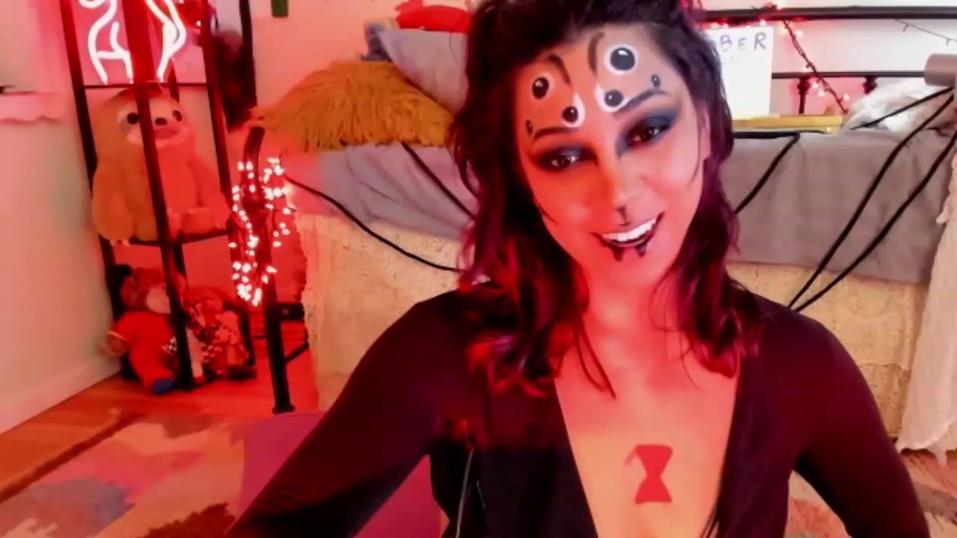 Gallery image thumbnail from KissingHigh's myfreecams stream on, 10/29/2023, 03:45 image 17 of 20