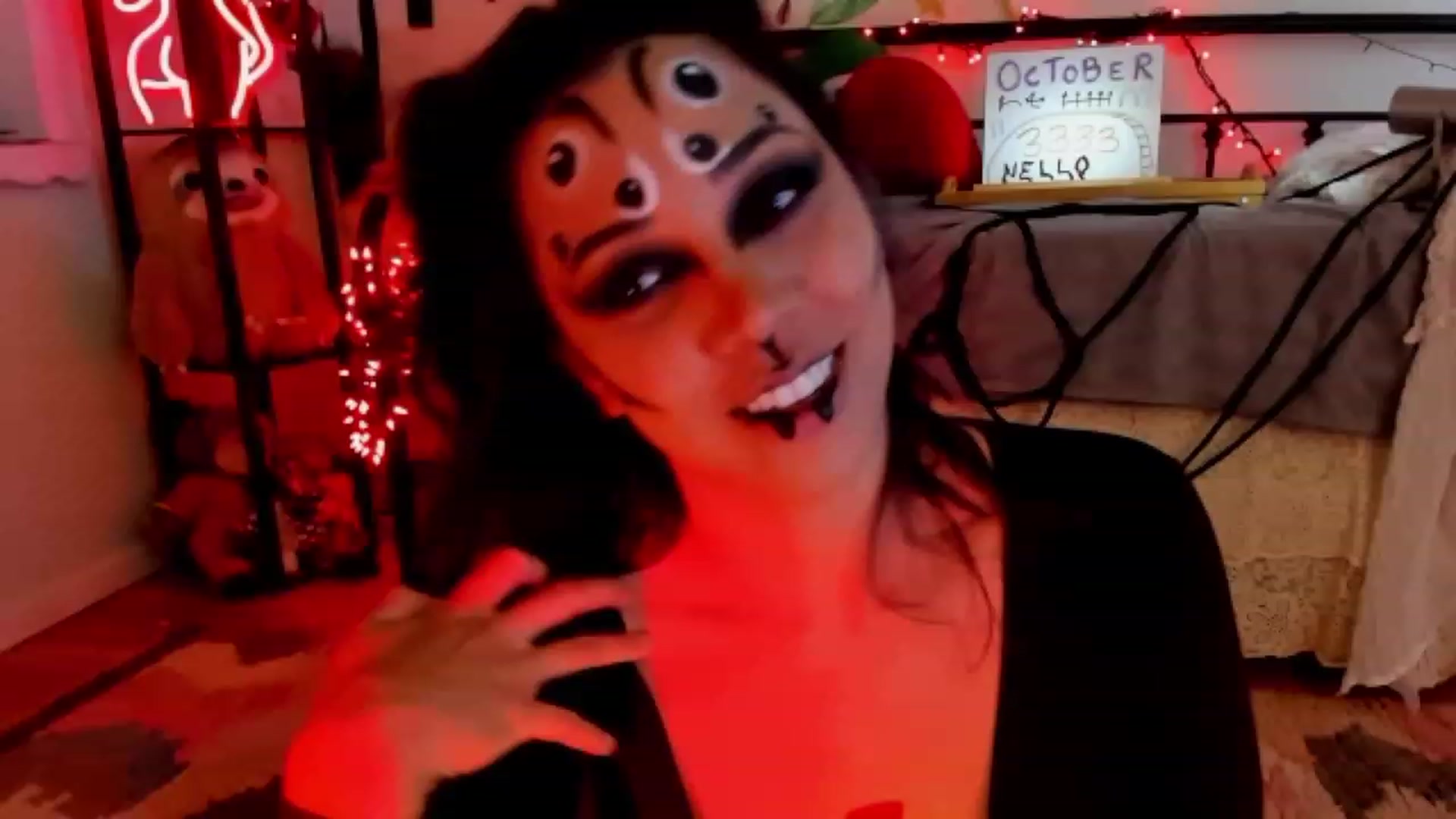 Gallery image thumbnail from KissingHigh's myfreecams stream on, 10/29/2023, 03:45 image 20 of 20