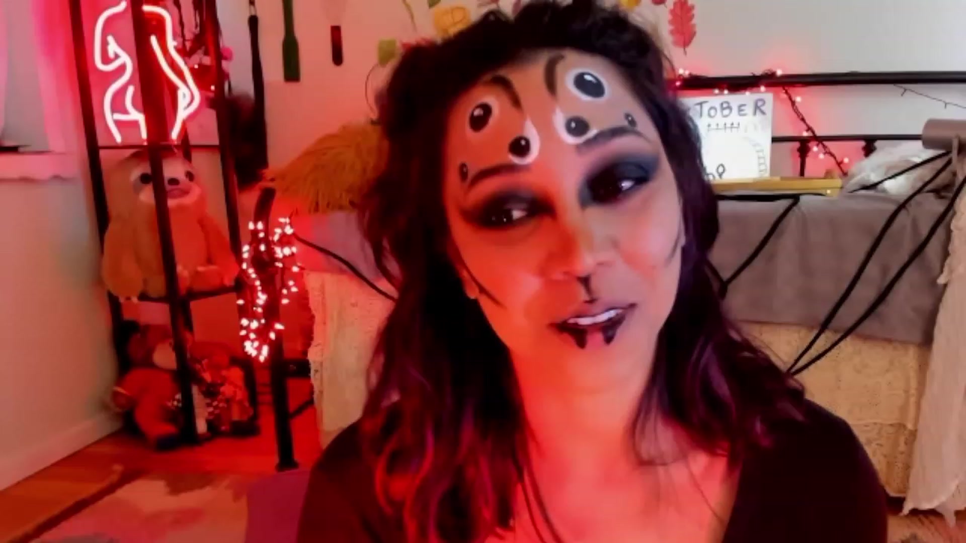 Gallery image thumbnail from KissingHigh's myfreecams stream on, 10/29/2023, 03:45 image 15 of 20