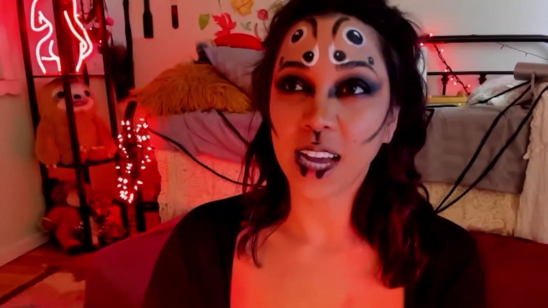 Gallery image thumbnail from KissingHigh's myfreecams stream on, 10/29/2023, 06:51 image 15 of 20