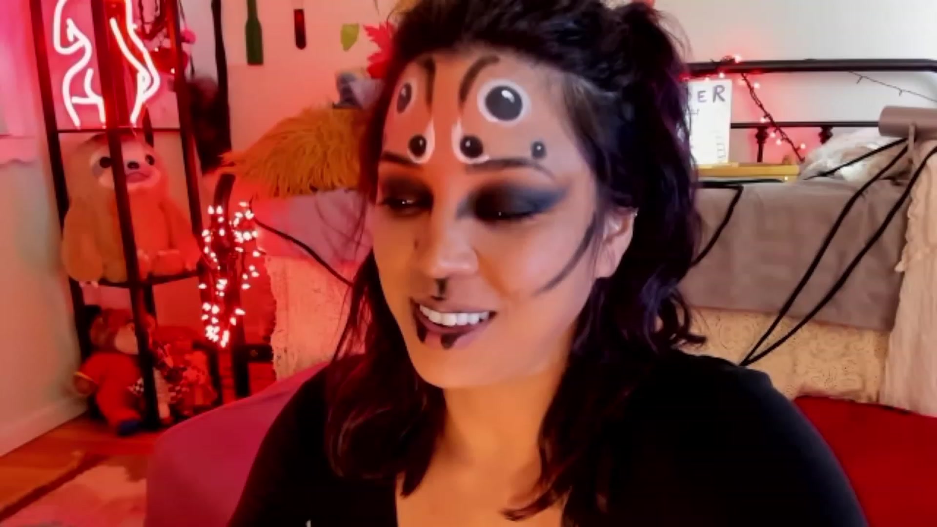 Gallery image thumbnail from KissingHigh's myfreecams stream on, 10/29/2023, 06:51 image 17 of 20
