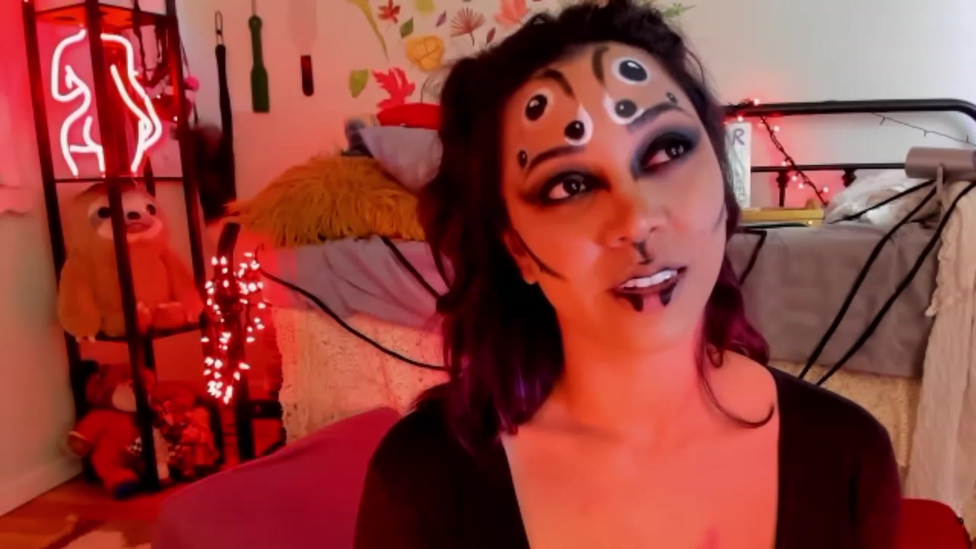 Gallery image thumbnail from KissingHigh's myfreecams stream on, 10/29/2023, 06:51 image 8 of 20