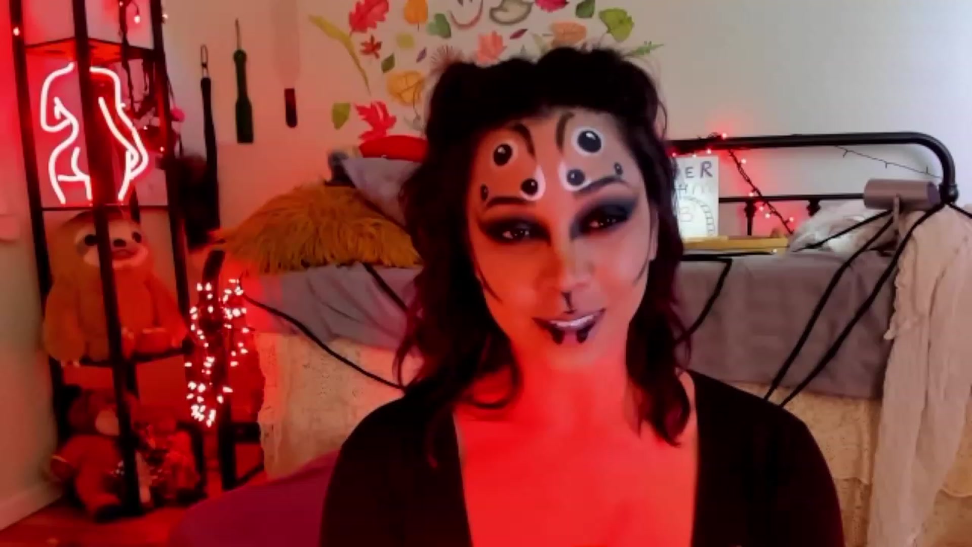 Gallery image thumbnail from KissingHigh's myfreecams stream on, 10/29/2023, 06:51 image 2 of 20
