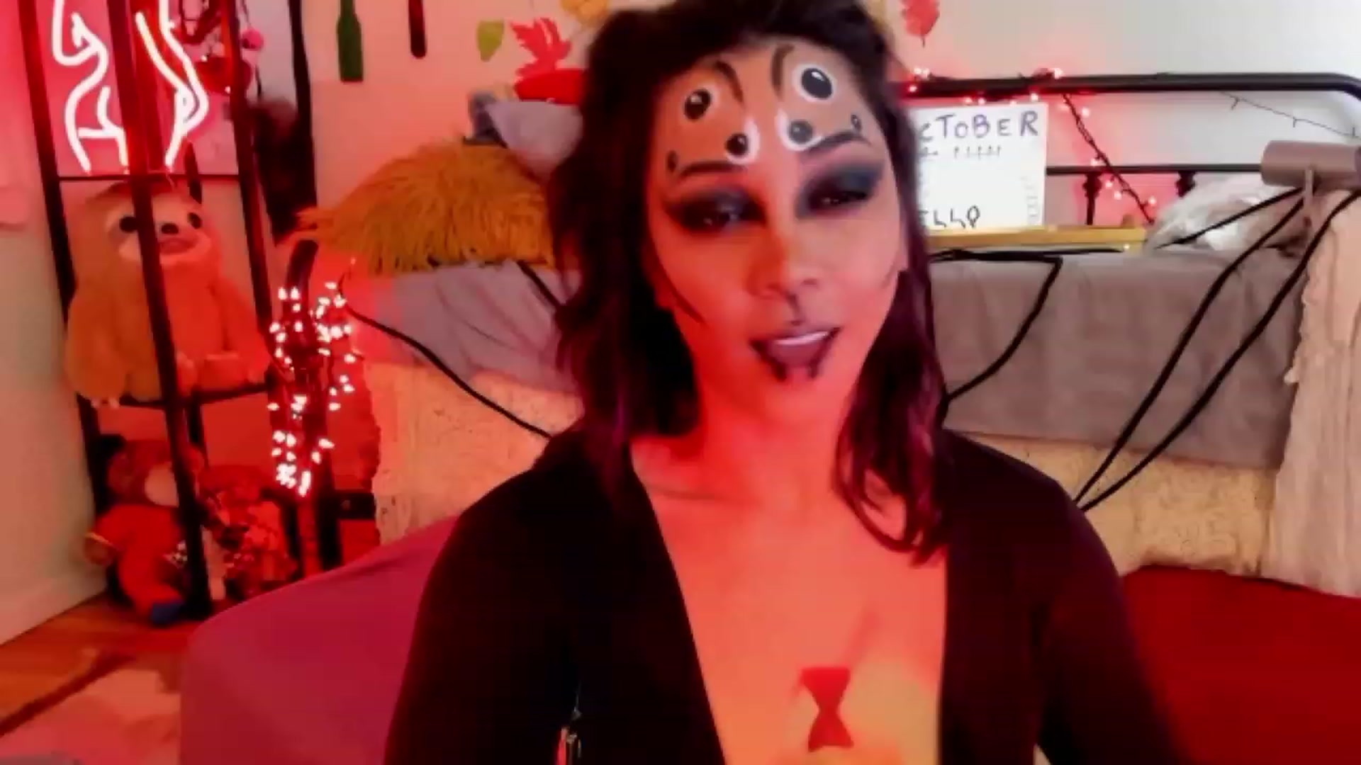 Gallery image thumbnail from KissingHigh's myfreecams stream on, 10/29/2023, 06:51 image 14 of 20